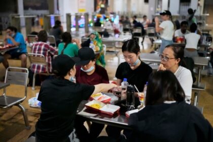 Panama bebaskan puluhan migran yang dideportasi dari Amerika