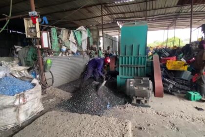 Pembuatan Model 3-Dimensi dari Limbah Plastik