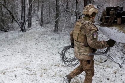 Setelah pertikaian dengan Menlu Polandia, Musk berjanji pertahankan akses Starlink bagi Ukraina