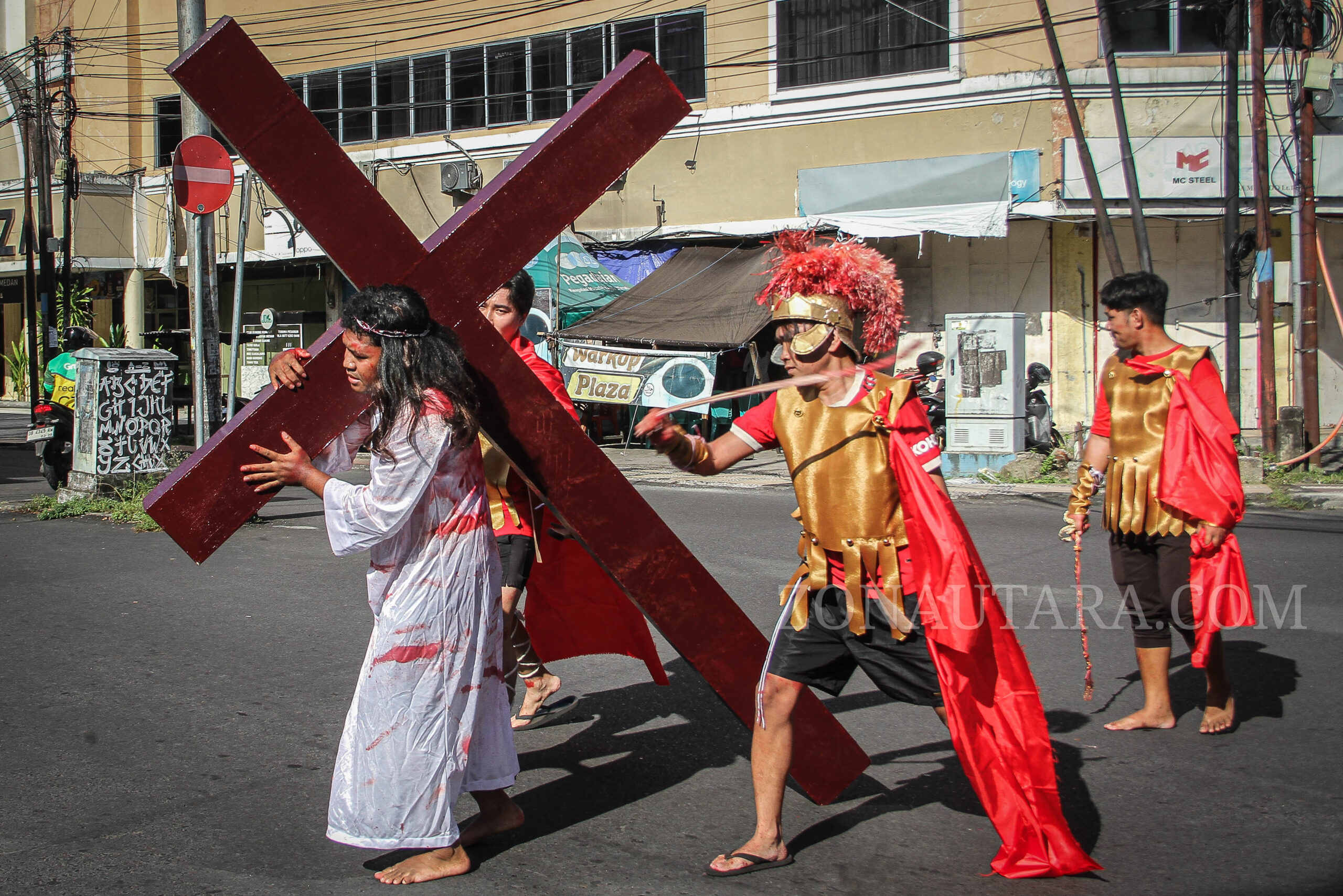 FOTO: Visualisasi prosesi via dolorosa di Manado