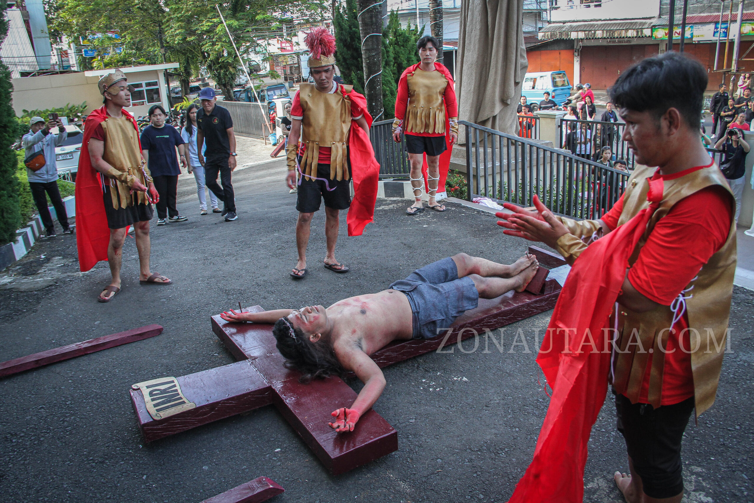 FOTO: Visualisasi prosesi via dolorosa di Manado