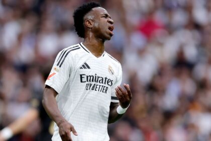 Kiper Valencia: Saya memenangkan taruhan dengan Vini Jr. atas penyelamatan penalti.