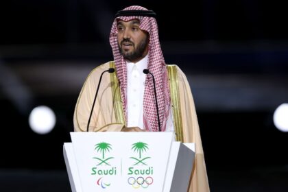 Menteri Saudi membela perlakuan terhadap pekerja Piala Dunia setelah kematian