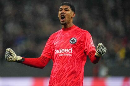 Rumor transfer, berita: Man Utd akan menggantikan Onana dengan Santos?