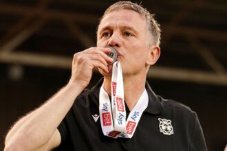Wrexham merencanakan kebijakan tanpa bintang, tanpa ego di Kejuaraan Phil Parkinson