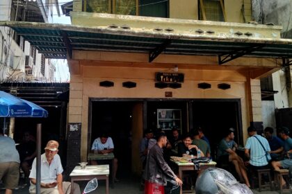 Catatan perjalanan: Menyesap waktu di Rumah Kopi Tikala Manado