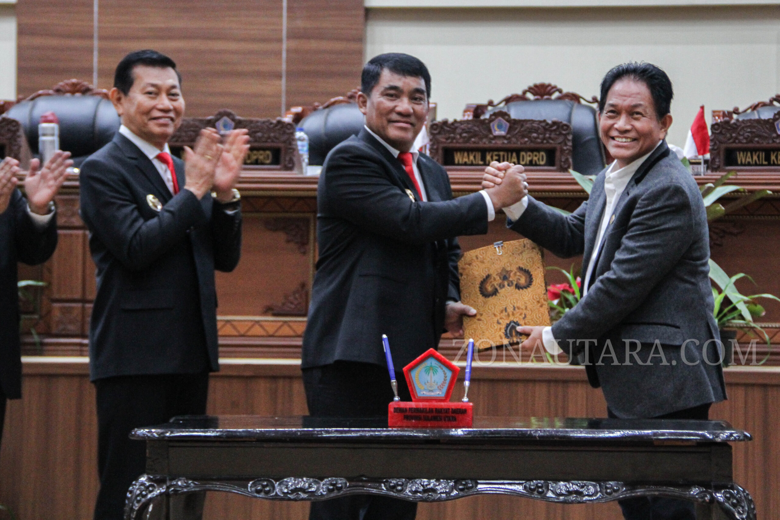 DPRD Sulut serahkan rekomendasi LKPj, Gubernur dan Wagub dampingi proses evaluasi