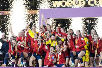 FIFA menargetkan pendapatan $1 miliar dari Piala Dunia Wanita 2027.