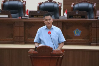 Ibadah Rutin DPRD Sulut, Royke Anter Berikan Sambutan Wakili Pimpinan dan Anggota