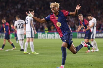 Lamine Yamal harus bekerja keras untuk dapat mengalahkan Messi - Barcelona's Flick