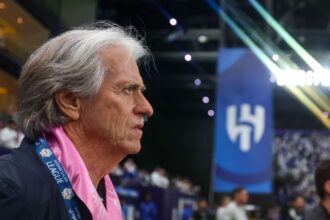 Pelatih asal Brasil, Jorge Jesus, meninggalkan klub Al Hilal di Liga Arab Saudi.