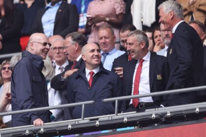 Ratcliffe perlu berinvestasi di tim wanita Manchester United, dan menunjukkan bahwa dia peduli