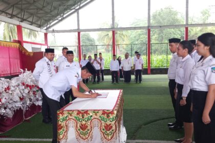 Teken SK fungsional, Iskandar–Deddy 'segarkan mesin' birokrasi Bolsel