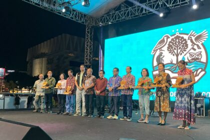 TBL beri penghargaan kepada pegiat lingkungan Sulut
