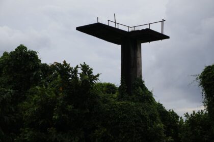 Kolam renang terbengkalai kini di perhatikan Bupati Chyntia Kalangit 