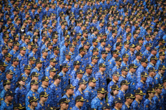 FOTO: Momen 3.420 PPPK Sulut terima SK pengangkatan di Lapangan Kantor Gubernur