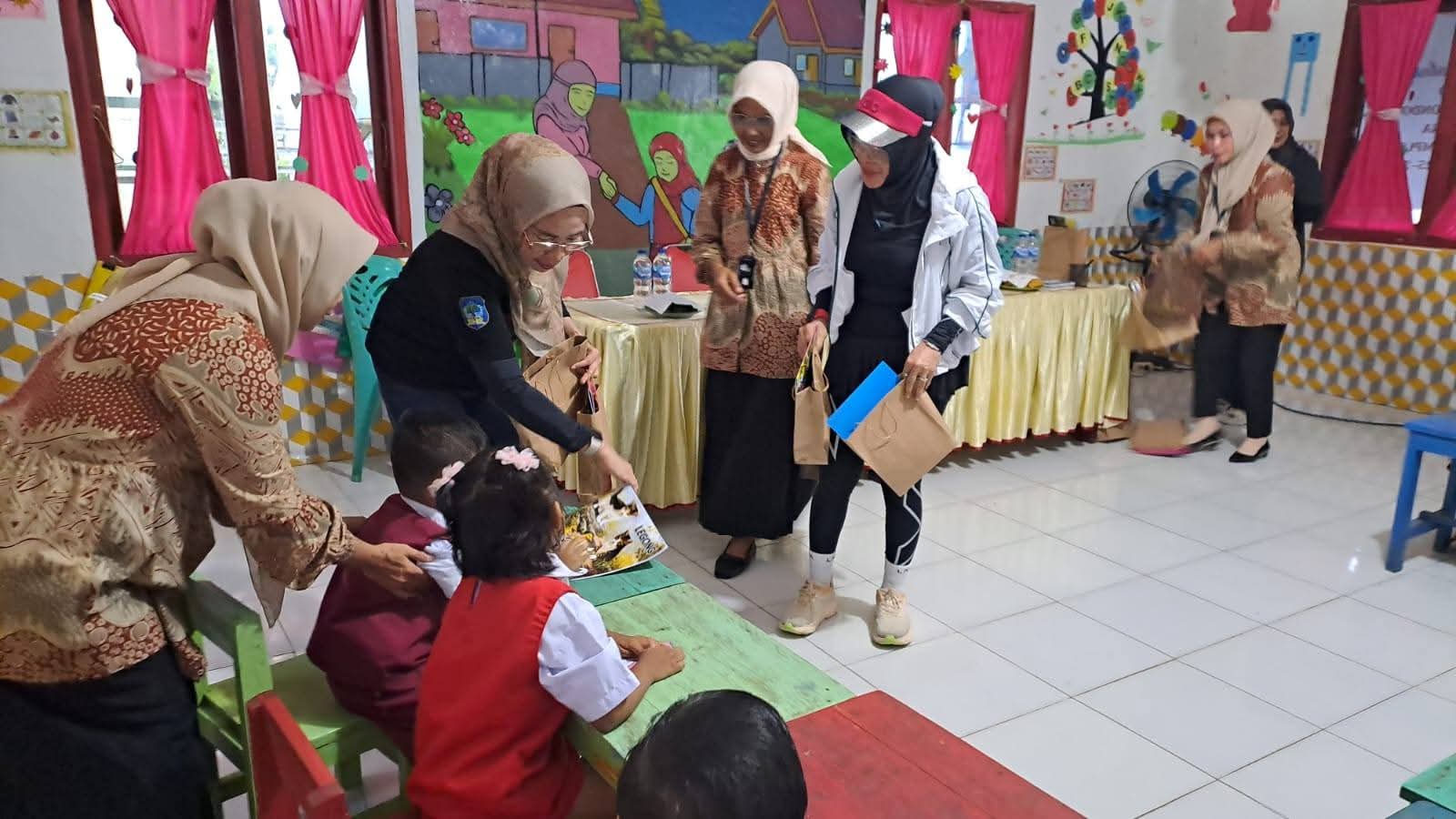 Bunda PAUD Bolsel dan Disdikbud dampingi MPLS di TK Cendana, Rante: Bentuk karakter sejak dini