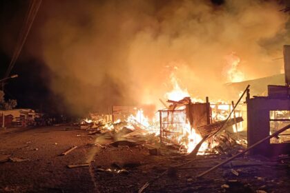 Kebakaran hebat kembali melanda Pasar Lolak, kerugian mencapai Rp600 jutaan