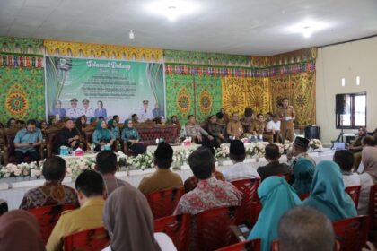 Weny Gaib bersilaturahmi dengan masyarakat Kotamobagu Utara