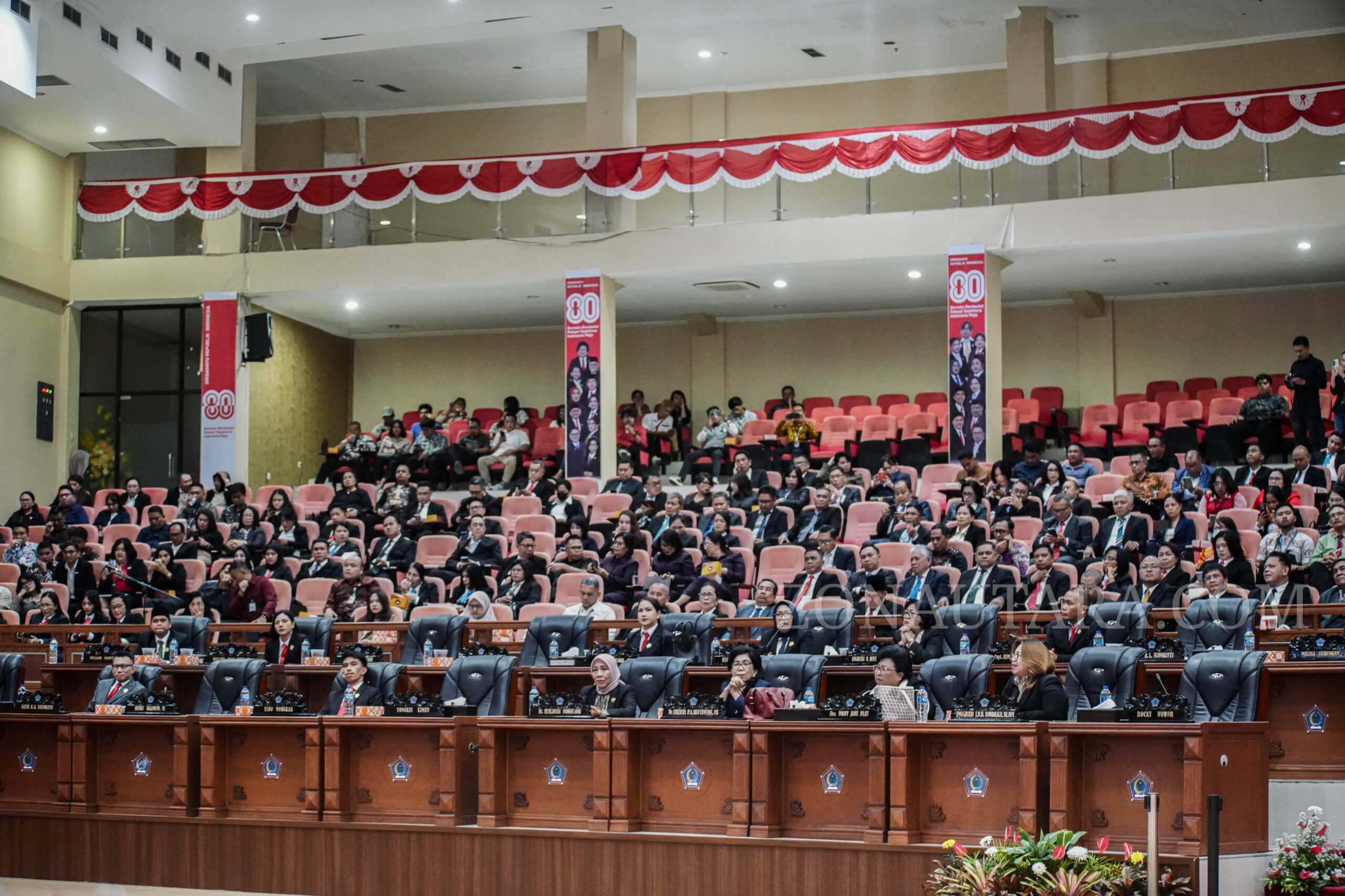 FOTO: Gubernur dan Wagub Sulut ikut saksikan Pidato Kenegaraan Presiden