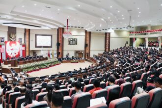 Rapat Paripurna DPRD Sulut