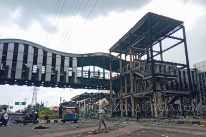 Kondisi terkini aksi massa berbagai kota di Indonesia: Fasilitas umum dibakar, korban jiwa berjatuhan