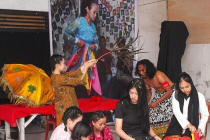 Senjakala Ritual Motayok, sebuah upaya merawat tradisi lewat pentas teater