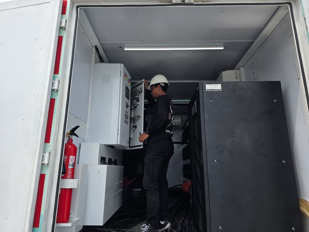 Gibran Rakabuming kunker di Poso, PLN sukses jaga pasokan listrik tanpa kedip