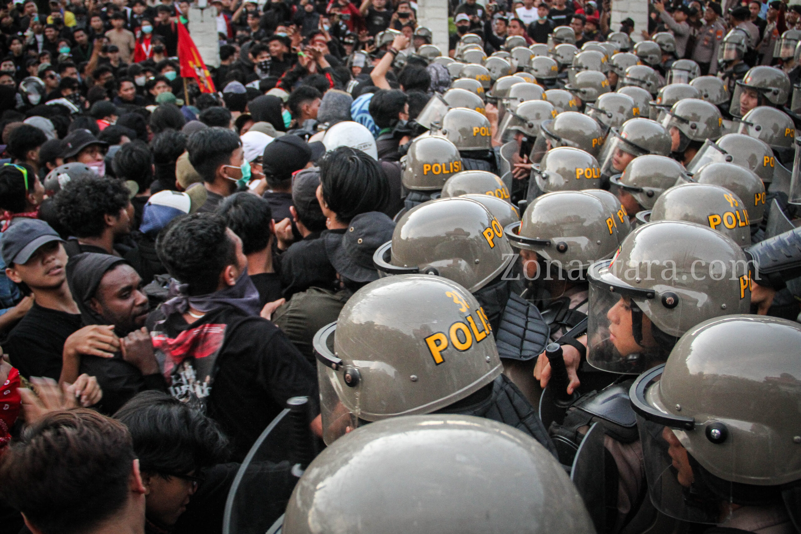 FOTO: Aksi unjuk rasa 1 September di Manado, Sulawesi Utara