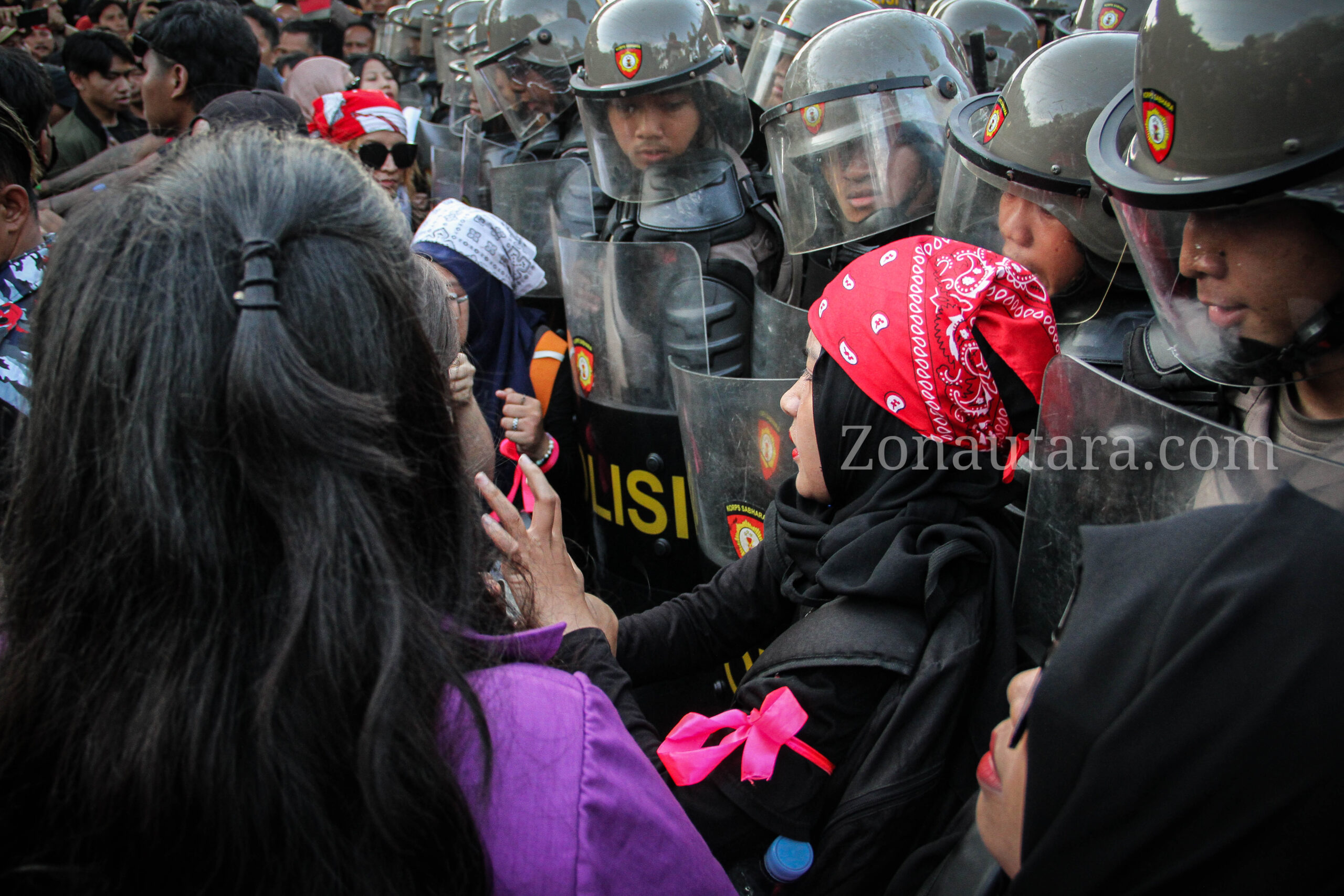 FOTO: Aksi unjuk rasa 1 September di Manado, Sulawesi Utara