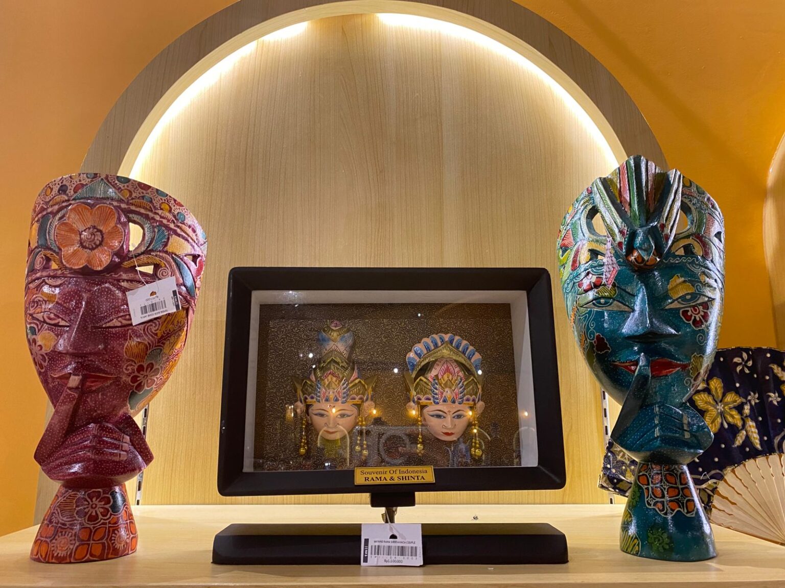 Catatan Perjalanan: Takjub Taman Mini kala air mancur menjadi layar bioskop dan Indonesia merayakan keberagaman