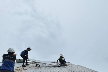 PLN UP3 Tahuna dukung revitalisasi dan digitalisasi sekolah di Desa Beeng Laut