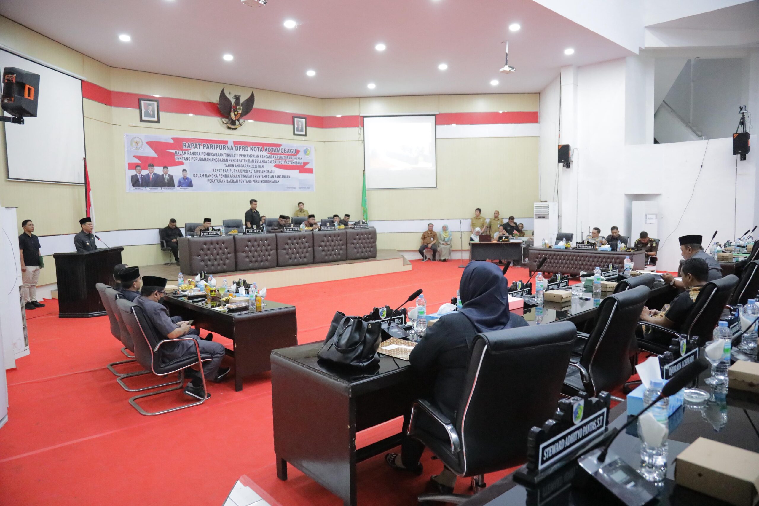 Wali Kota Kotamobagu sampaikan komitmen pembangunan berkelanjutan dalam Rapat Paripurna DPRD