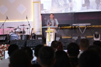 Semangat persatuan di tengah iman, Weny Gaib hadiri kegiatan GPdI di Desa Sia