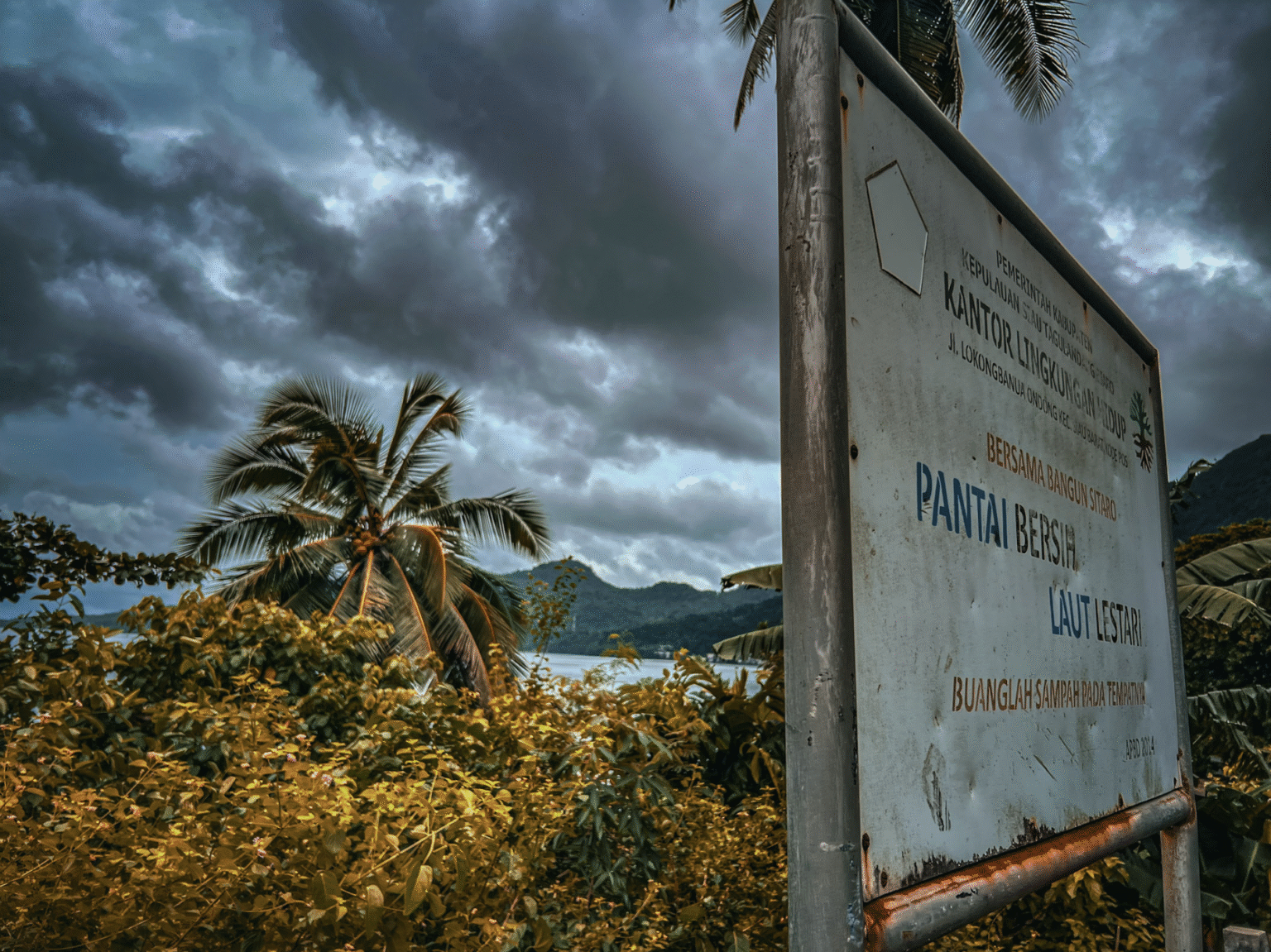 Siaga bencana ganda, Pemkab Sitaro keluarkan peringatan dini Gunung Karangetang dan cuaca ekstrim