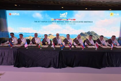 Penandatanganan Letter of Transmittal oleh para kepala delegasi negar anggota HAPUA (Foto: PLN)