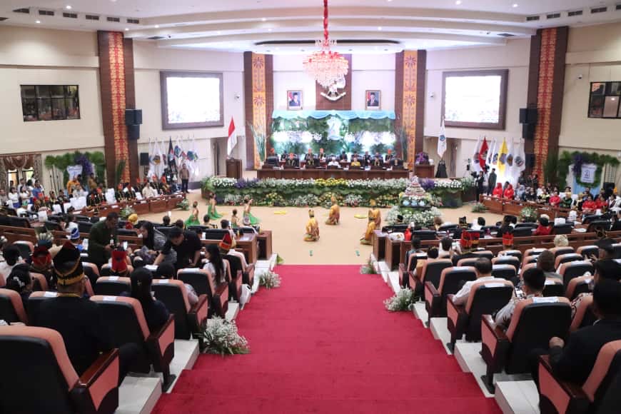 DPRD gelar Paripurna Istimewa HUT ke-61 Provinsi Sulut 21 DPRD gelar Paripurna Istimewa HUT ke-61 Provinsi Sulut