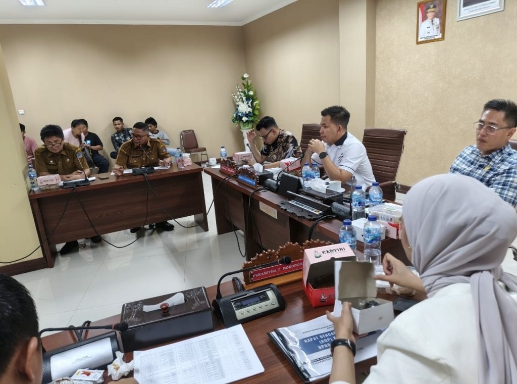 RDP Komisi I DPRD Sulut: Dari sorotan data Bappeda hingga nasib wartawan mitra dewan 18 RDP Komisi I DPRD Sulut: Dari sorotan data Bappeda hingga nasib wartawan mitra dewan