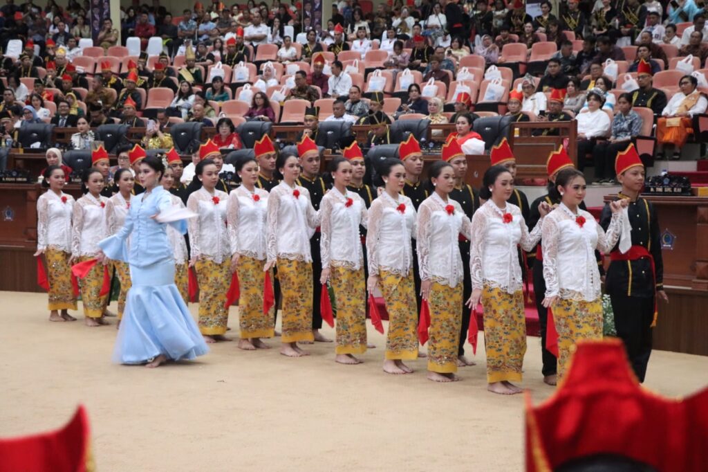 DPRD gelar Paripurna Istimewa HUT ke-61 Provinsi Sulut 22 DPRD gelar Paripurna Istimewa HUT ke-61 Provinsi Sulut