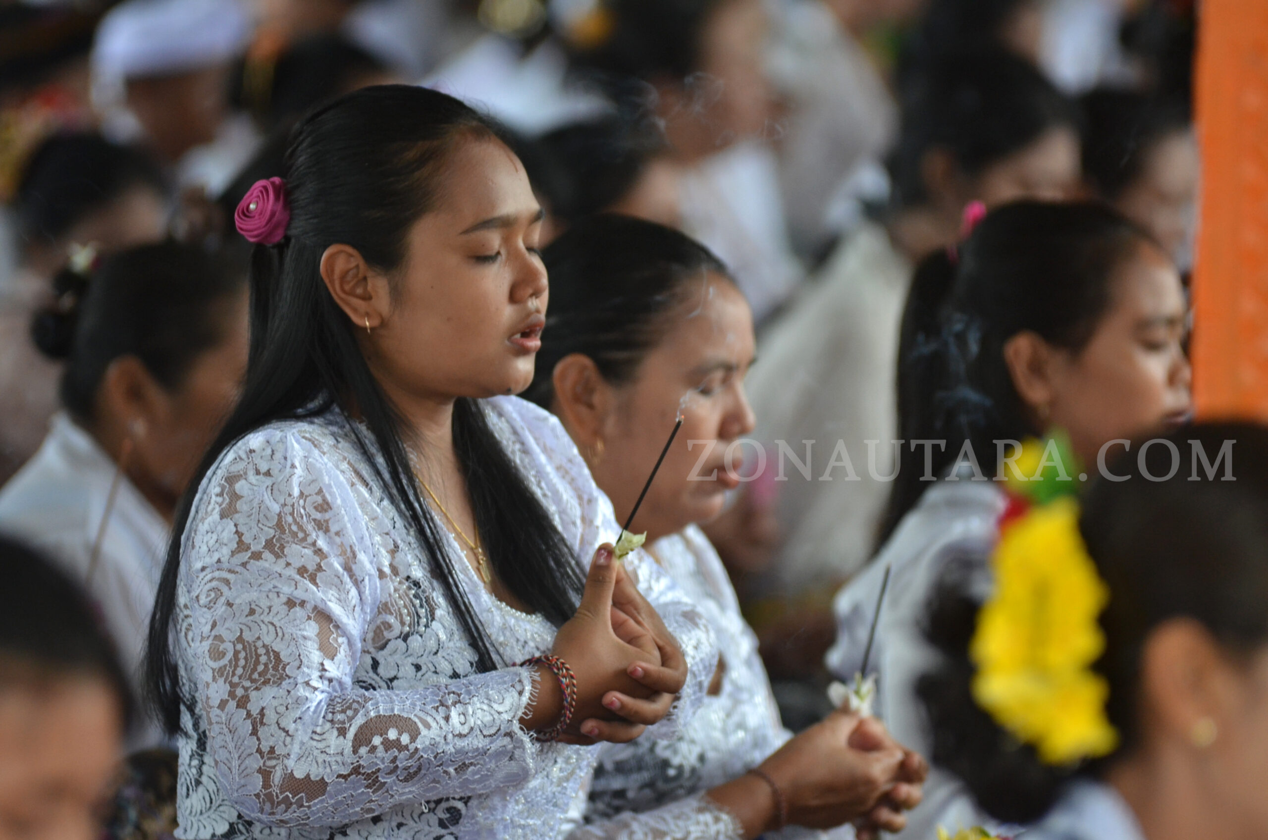 FOTO: Galungan Mopugad: Piodalan, mapeed, dan harmoni umat