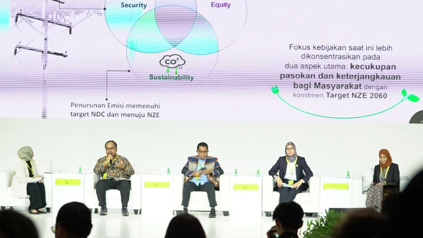Pemerintah perkuat strategi elektrifikasi desa terpencil melalui Energi dan Mineral Festival 2025