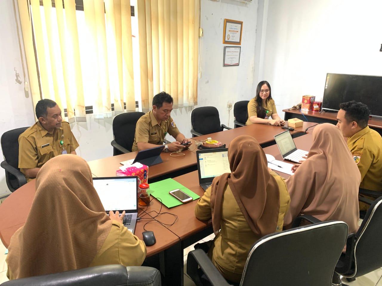 Pemkot Kotamobagu perkuat tata kelola data lewat penyusunan Buku Ringkasan Metadata 2025