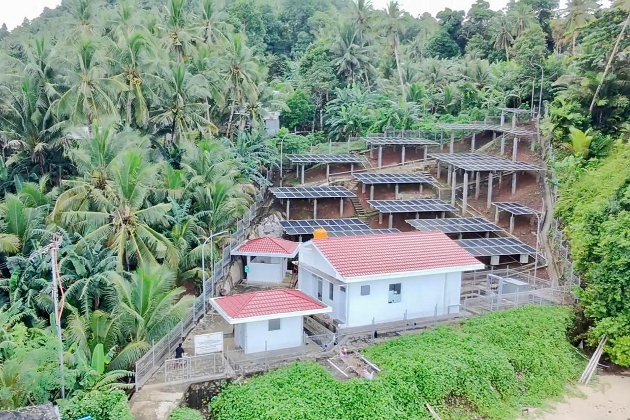 PLTS terangi Lipang dan Laotongan, pendidikan anak pulau kini makin terbuka