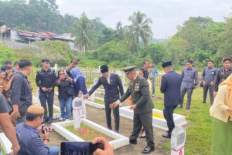 Warga sekitar TMP Mongkonai bangga jadi saksi peringatan Hari Pahlawan