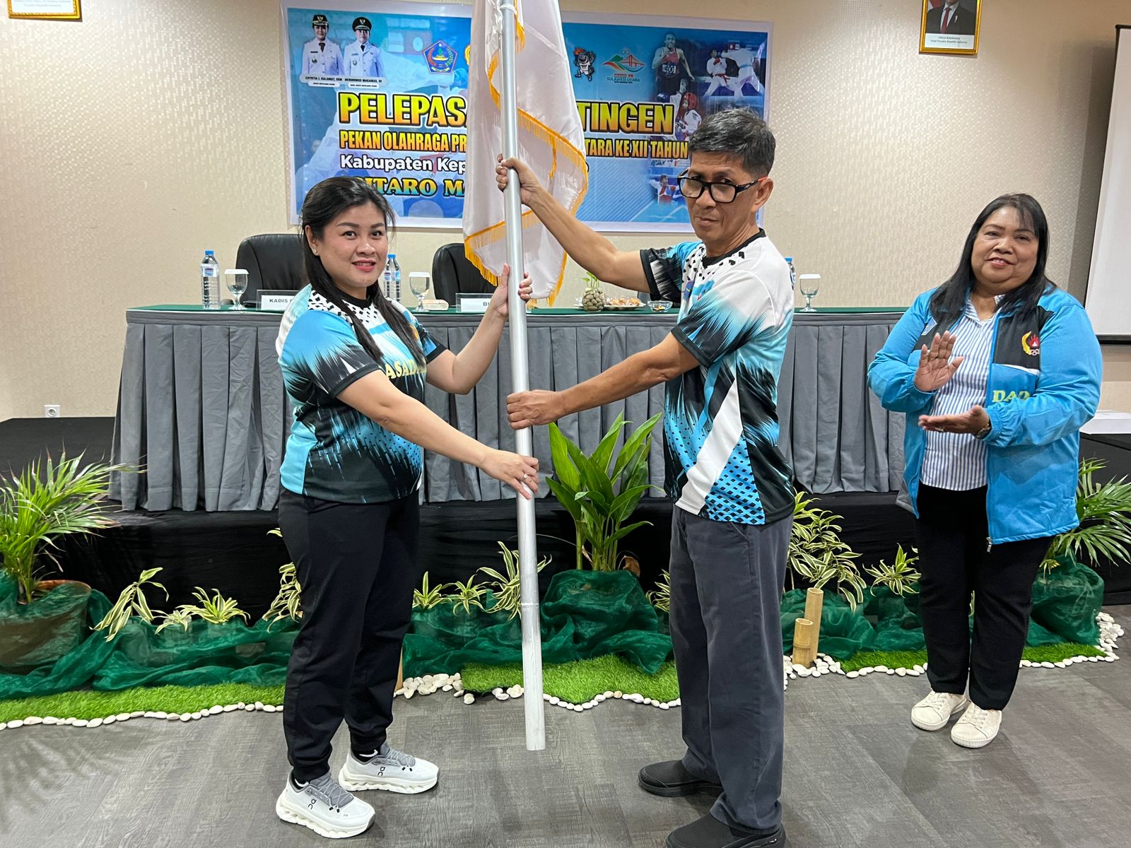 Bupati Sitaro lepas kontingen Porprov XII Sulut, targetkan raih enam medali emas