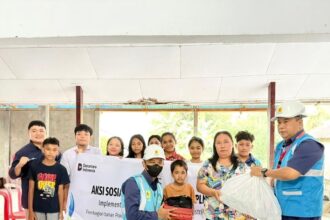 PLN UP3 Tahuna hadirkan terang dan Bansos bagi warga prasejahtera di Sangihe