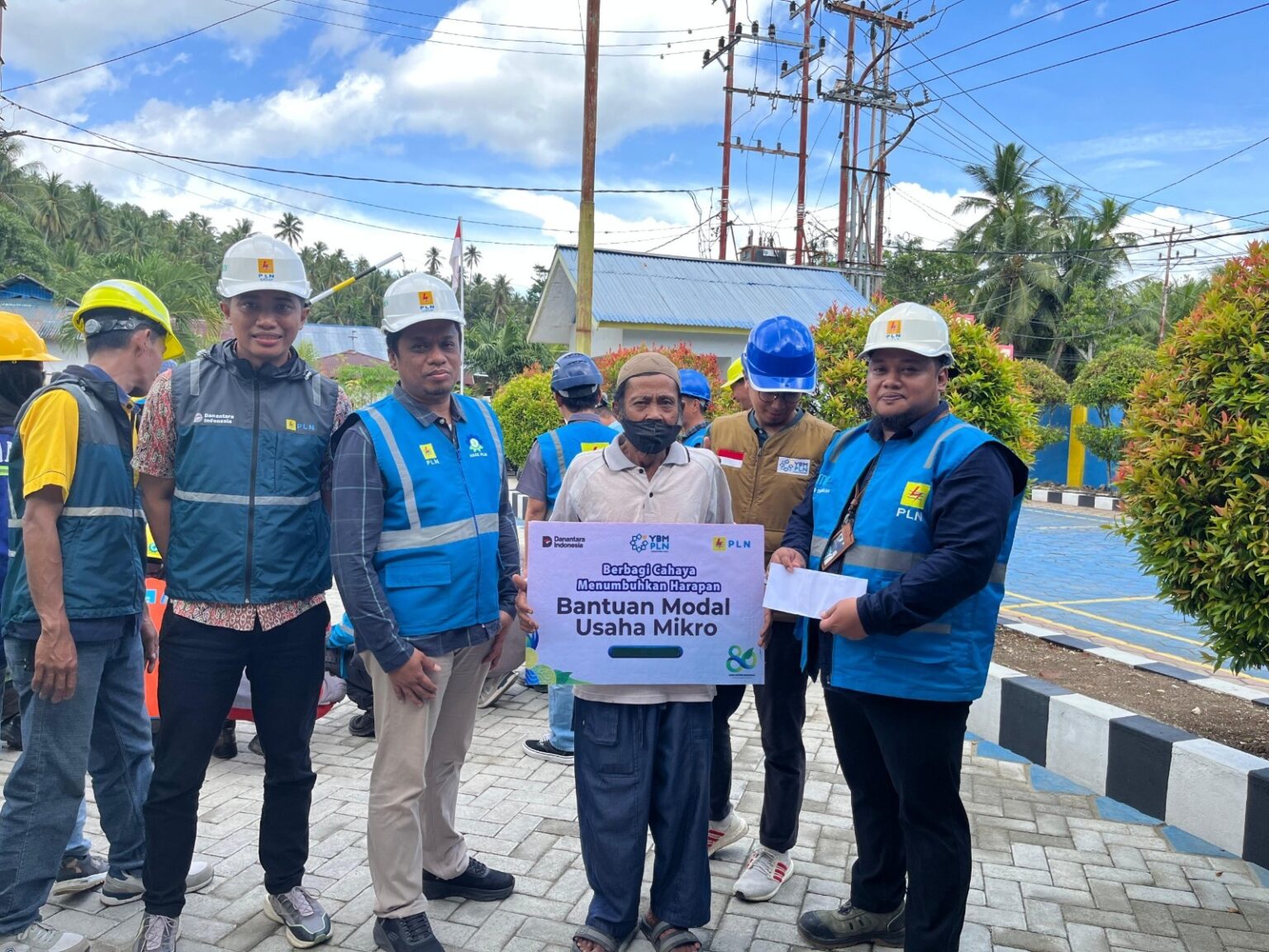 Lima UMKM Tolitoli dapat suntikan modal dari YBM PLN untuk penguatan usaha mikro