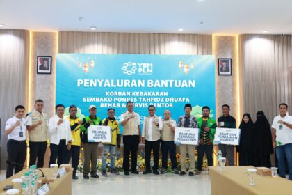 YBM PLN Gorontalo salurkan bantuan pemulihan dan pendidikan untuk warga terdampak kebakaran dan santri dhuafa