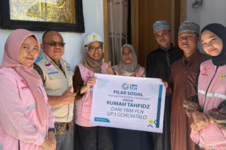 YBM bersama Srikandi PLN UP3 Gorontalo salurkan bantuan pasang baru listrik gratis