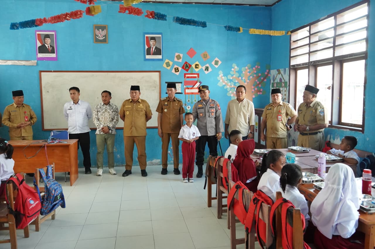 DPRD Bolsel kawal program MBG, Jelfi–Halilintar: Standar gizi anak diprioritaskaan 10 DPRD Bolsel kawal program MBG, Jelfi–Halilintar: Standar gizi anak diprioritaskaan